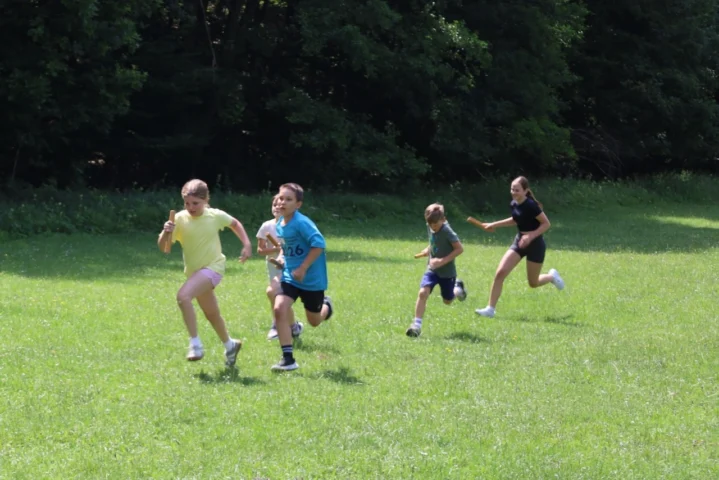 deti v letnom tábore Fantázia – 2. fantastický turnus 2026, 8. deň, Olympiáda – fotka 81 z 131